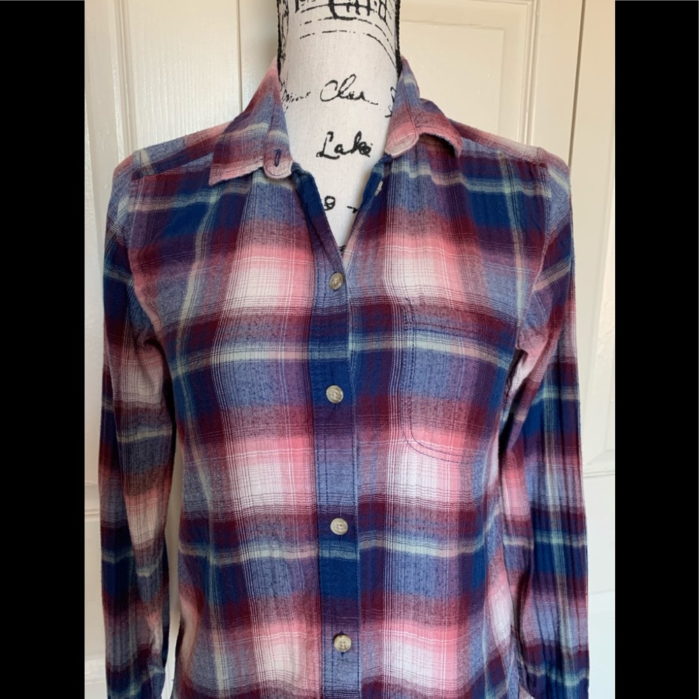 American Eagle Outfitters Plaid Flannel Shirt
